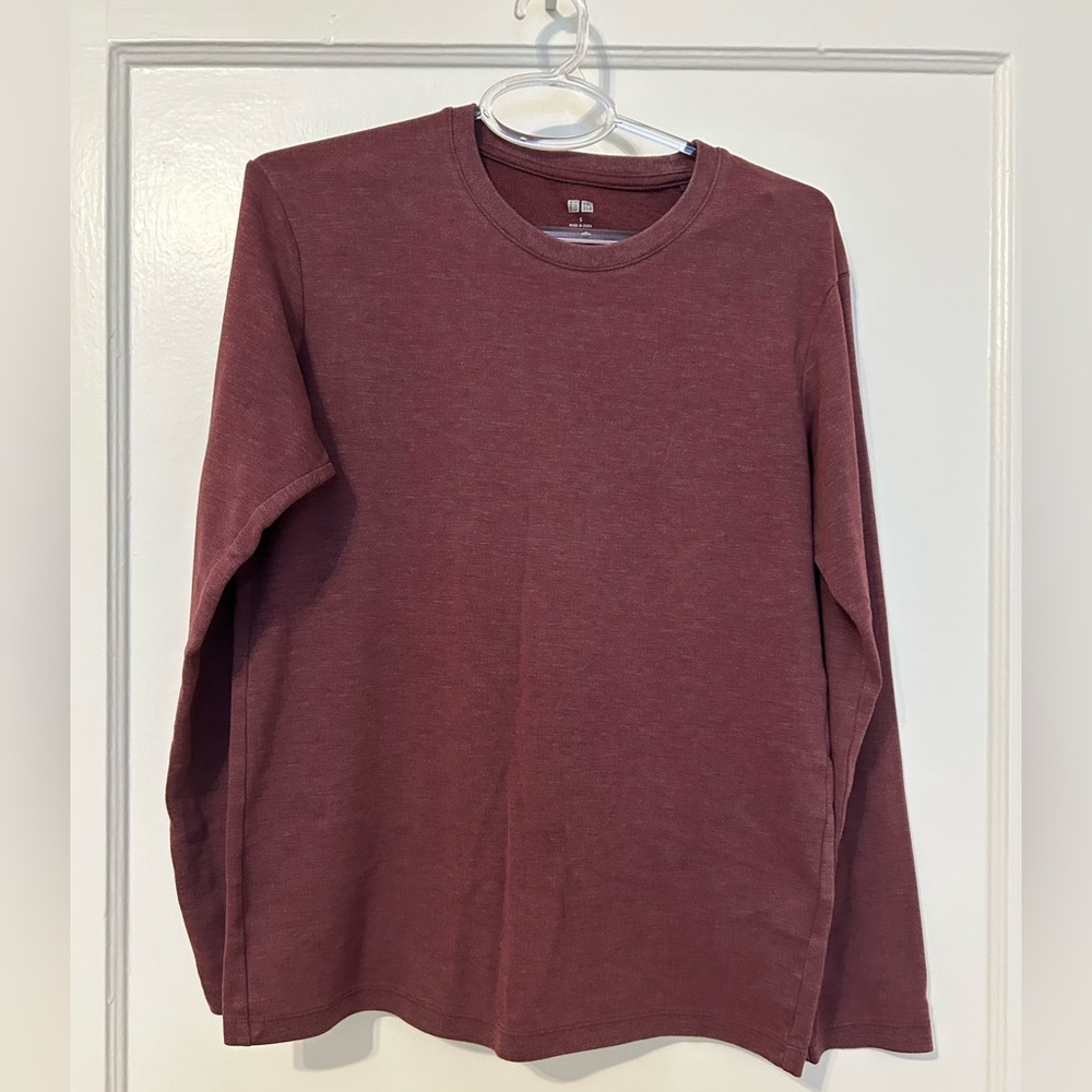 Uniqlo Men's / unisex Burgundy Long Sleeve Tee
